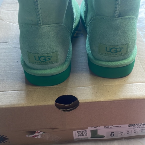 GREEN UGG boots - Picture 4 of 10